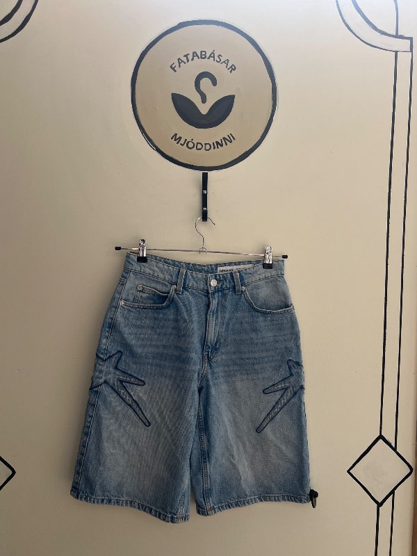 BERSHKA stuttbuxur