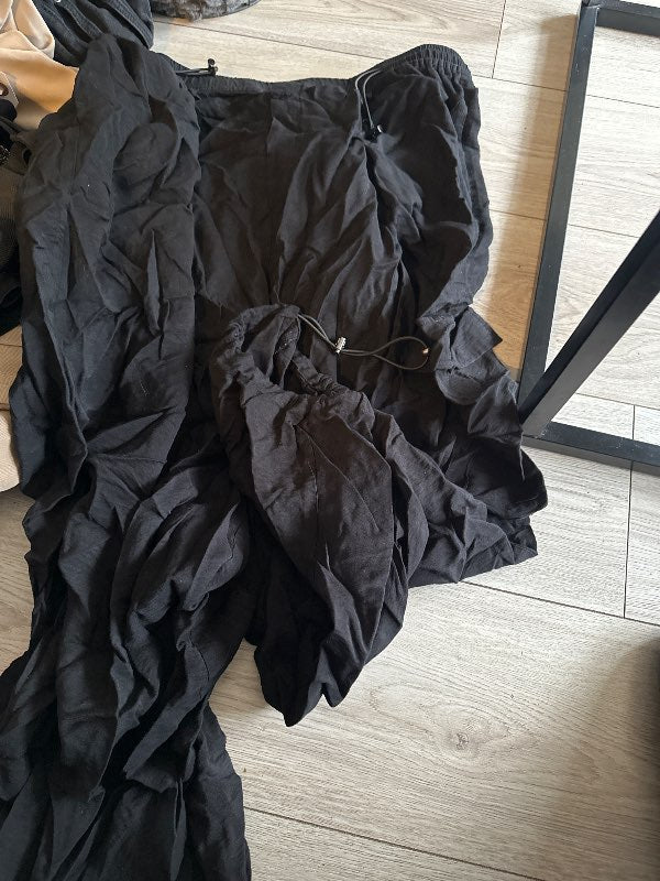 In wear buxur svartar