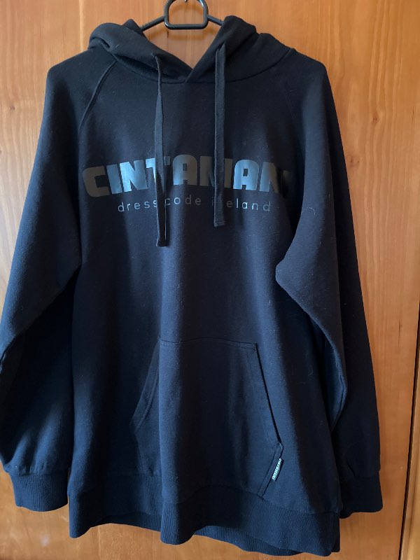 Cintamani peysa með hettu st.M