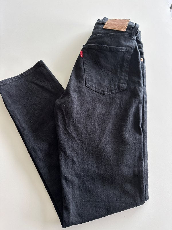 Levis 501 svartar