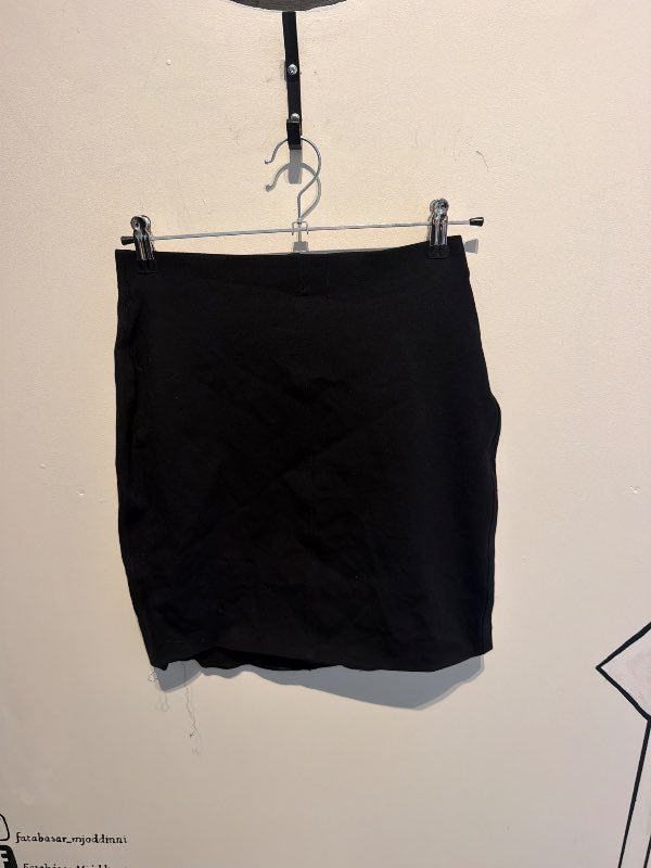 Svart pils H&M