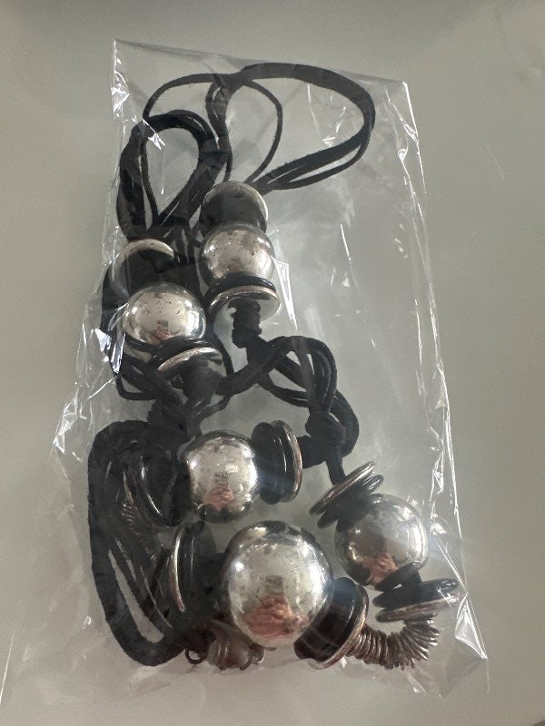Necklace black band with silver spheres +