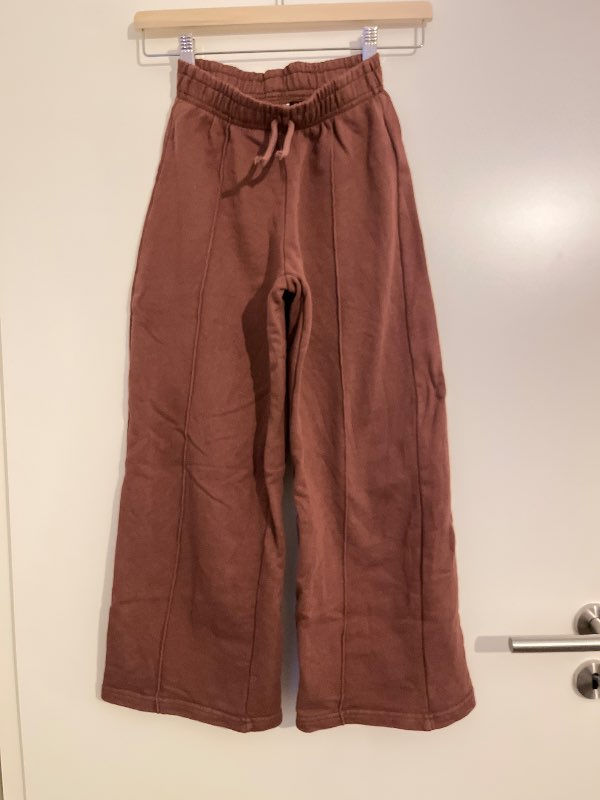 Zara Buxur brúnar