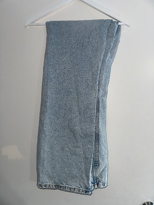 Ljósbláar gallabuxur