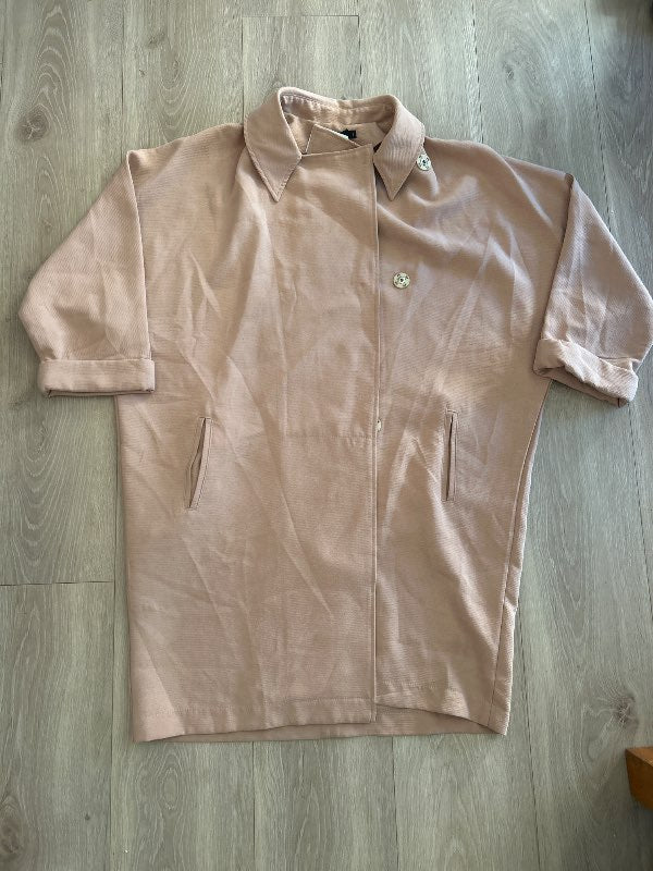 Drapplituð yfirhöfn
