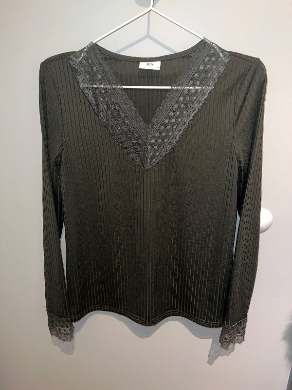 Vero Moda blúndupeysa