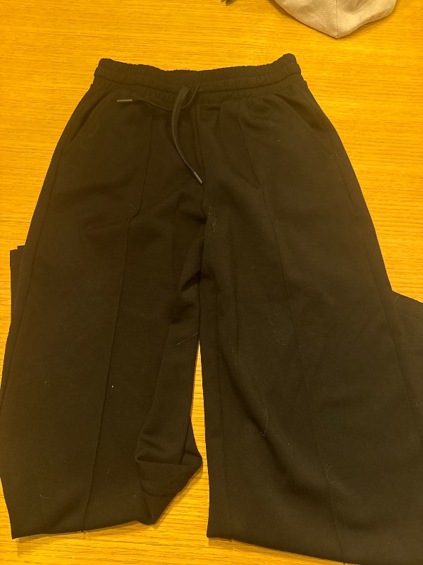 Svartar buxur berskha