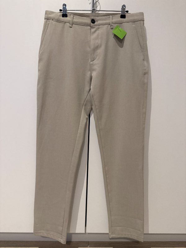 Buxur Zara kremlitað