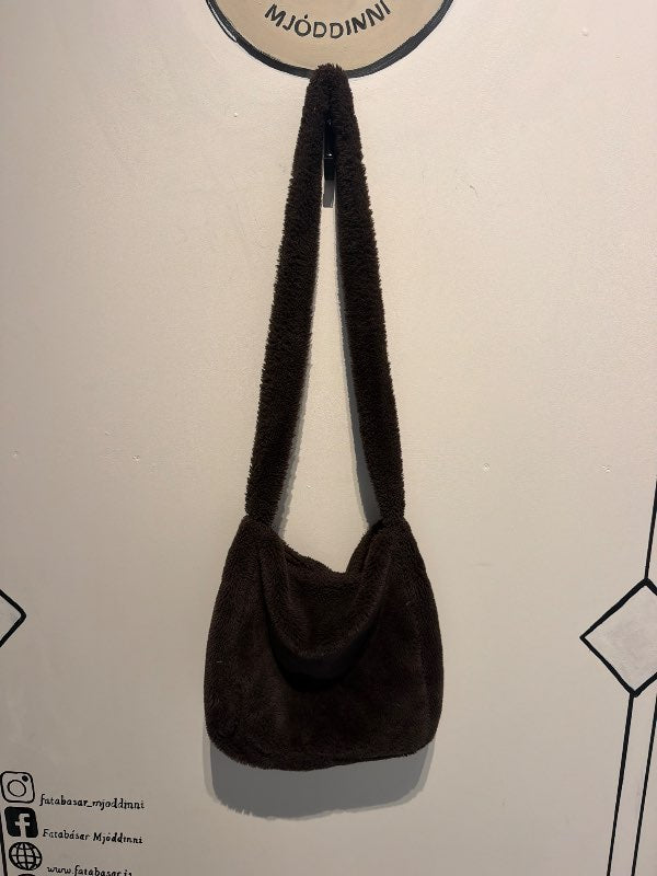 H&M brún loð taska