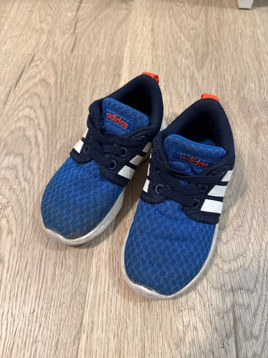 Adidas skór