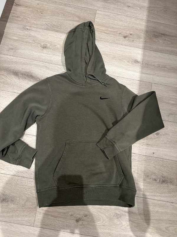 Nike hettupeysa græn S