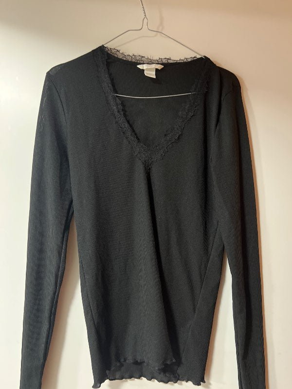 Peysa H&M svört