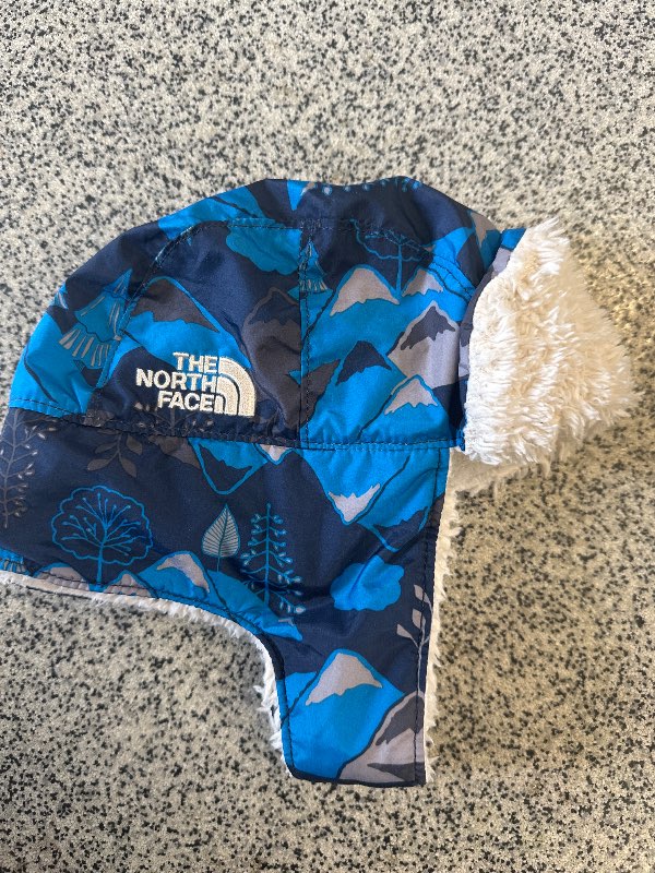 TNF húfa