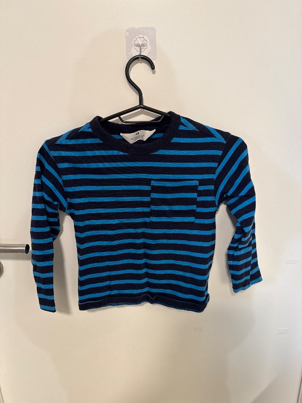 Ręcznie robiony sweter