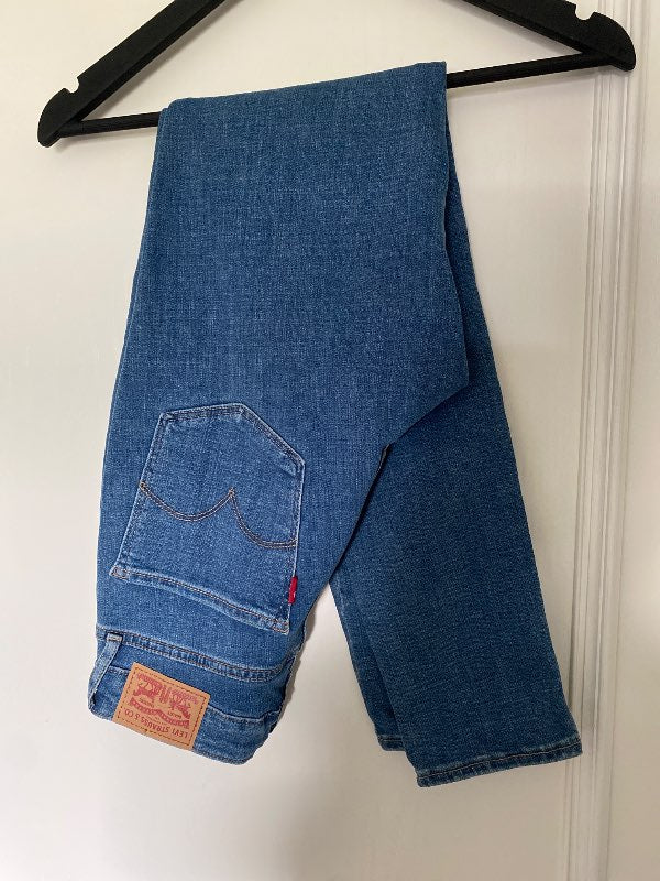 LEVI’S jeans