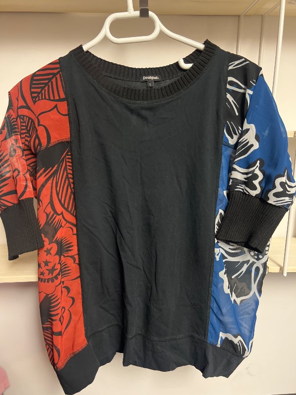 Desigual bolur stutterma.