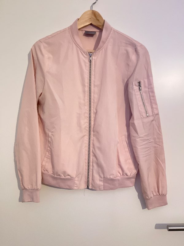 Vero Moda jakki bleikur