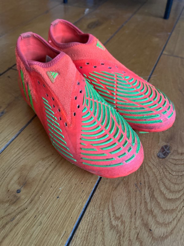 Adidas takkaskór