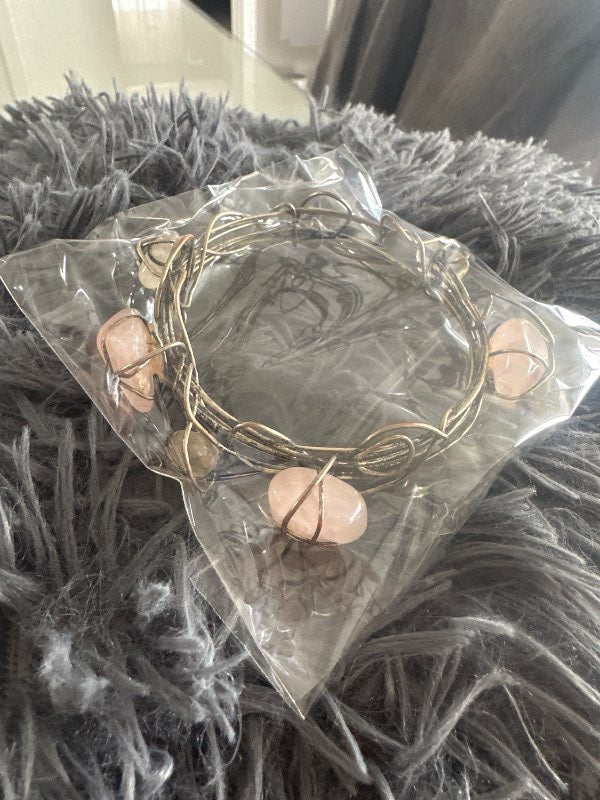 Bracelet with real stones