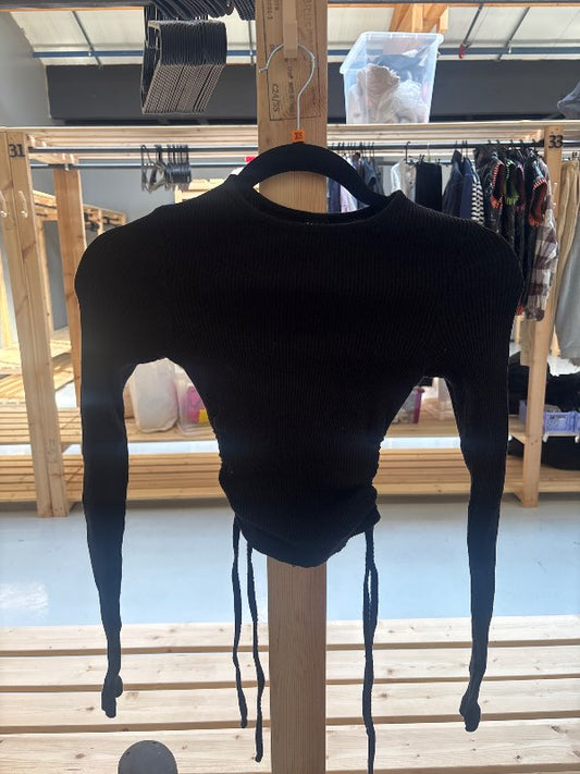 Svartur bolur með styrkjum