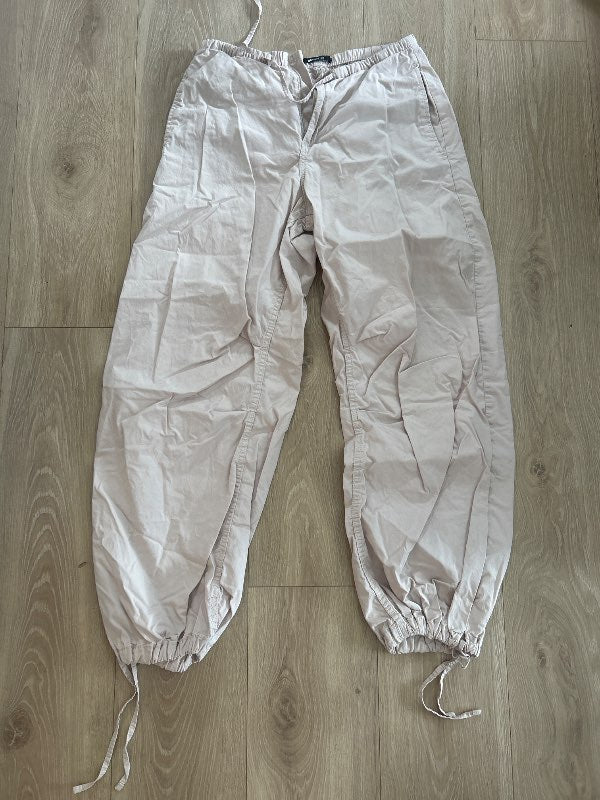 Gina tricot buxur ljósar