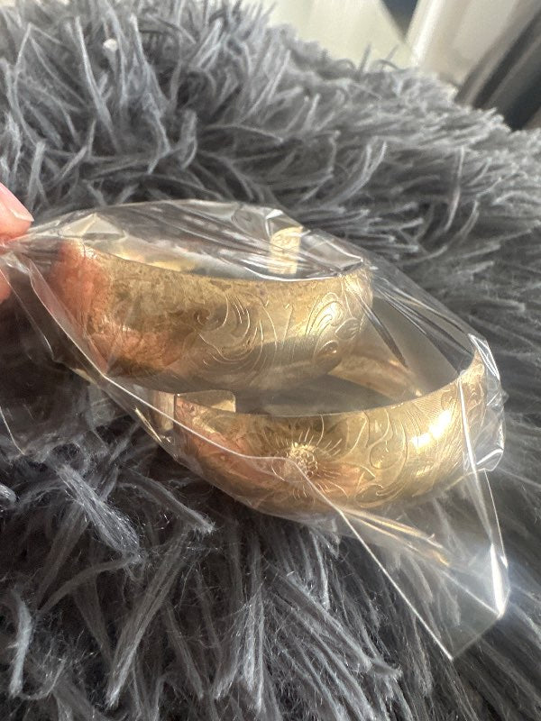 Gold chunky hoop earrings