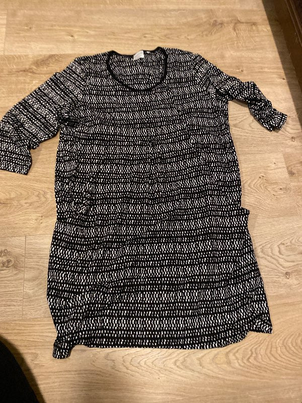 signature svartur/hvitur kjóll