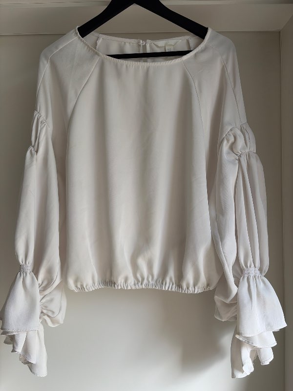 H&M hvít blússa