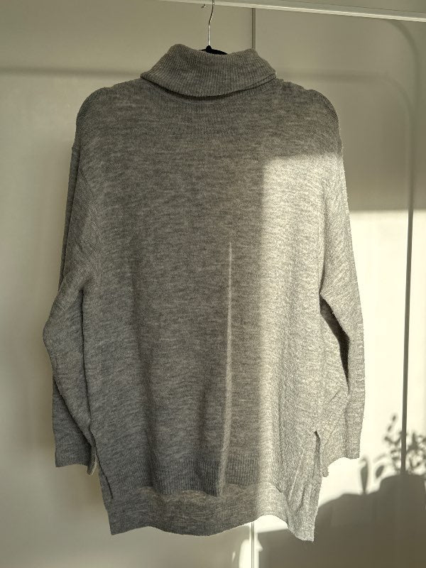 H&M síð grá peysa m. kraga,OS