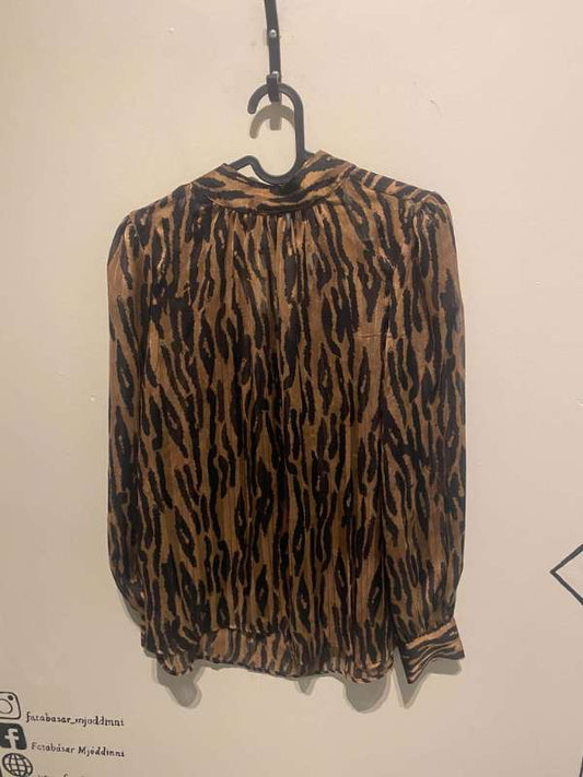 Skyrta svört og brún H&M