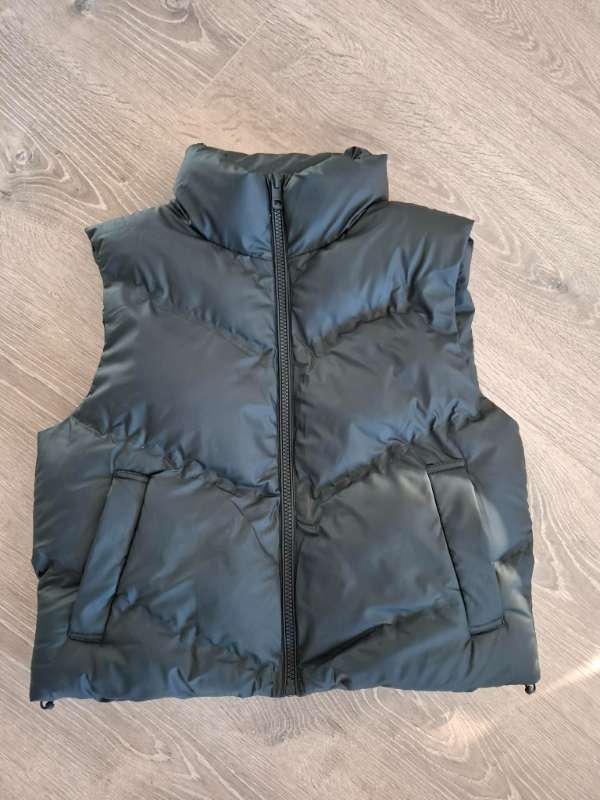Dúnvesti svart Medium