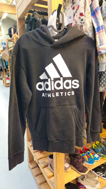 Adidas hettupeysa
