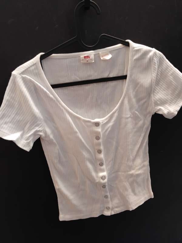 Levis hnepptur stutterma bolur