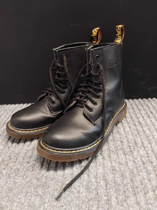 Dr. Martens skór