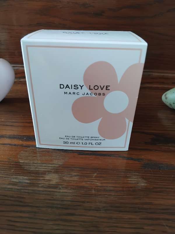 Daisy love Marc Jacobs