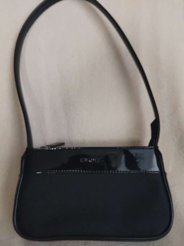 DKNY TASKA