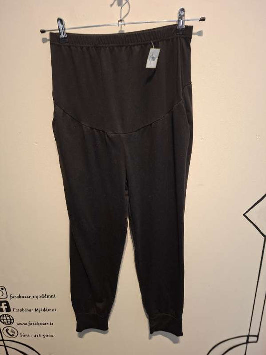 Svartar joggingbuxur