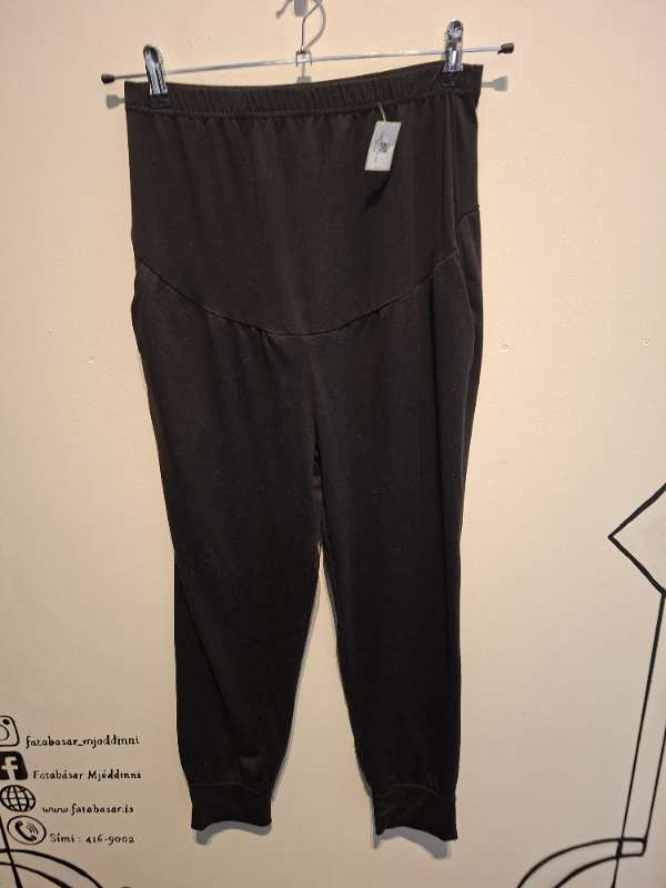Svartar joggingbuxur