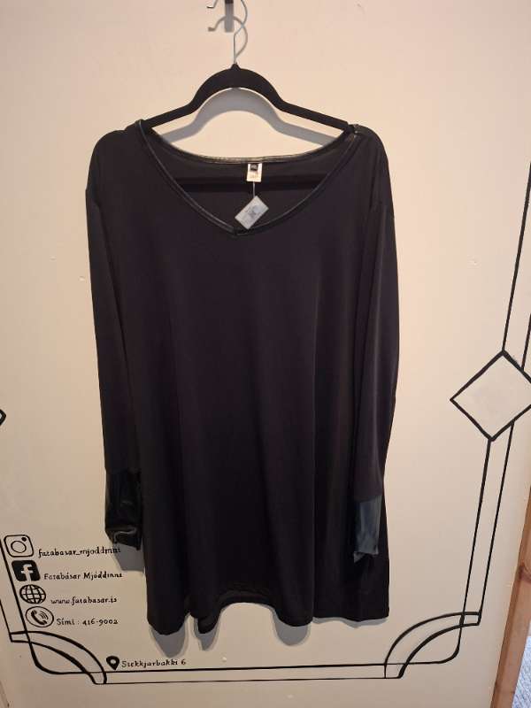 Svartur langermabolur XXXL