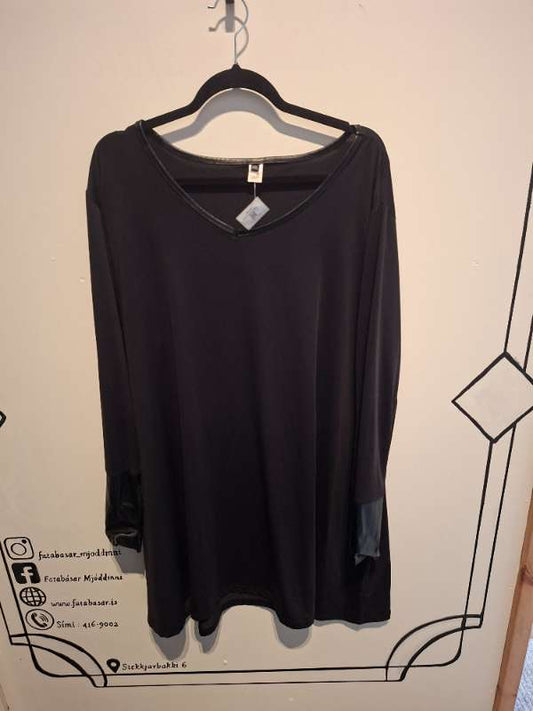 Svartur langermabolur XXXL