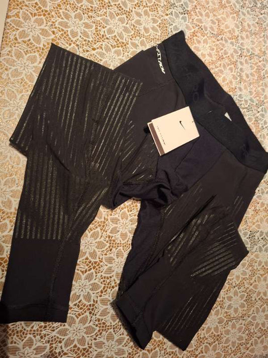 Nike pro leggings Small