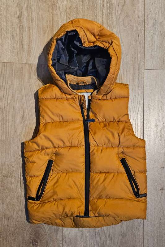 Zara gult vesti