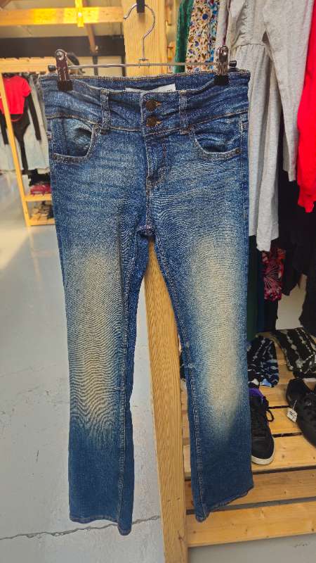 Spodnie dżinsowe Bershka