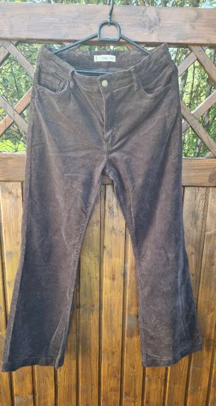 Flauelsbuxur brúnar