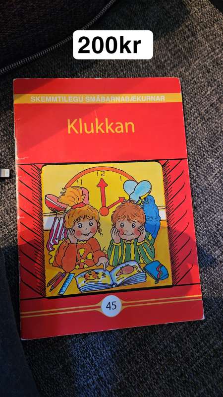 Bók klukkan