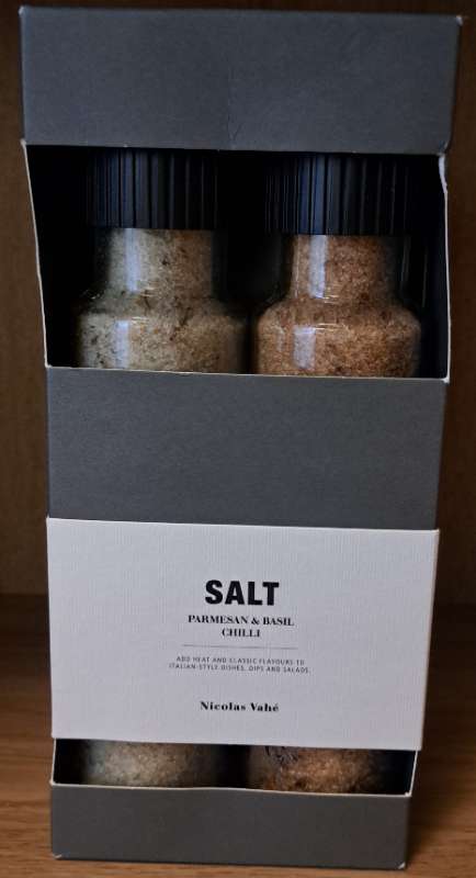 Gjafasett salt Parmesan og Basil Chilli