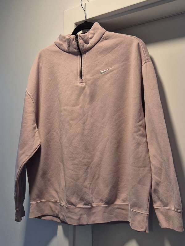 Nike bleik peysa