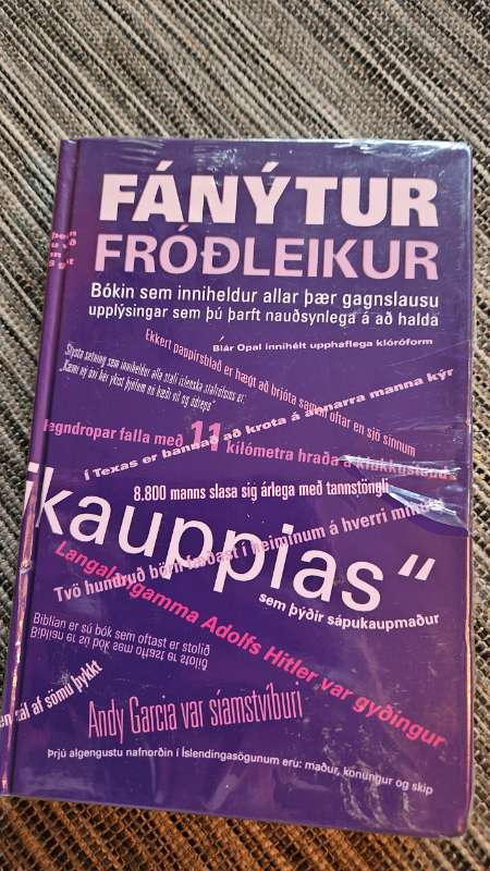 Fànýtur fróðleikur bók
