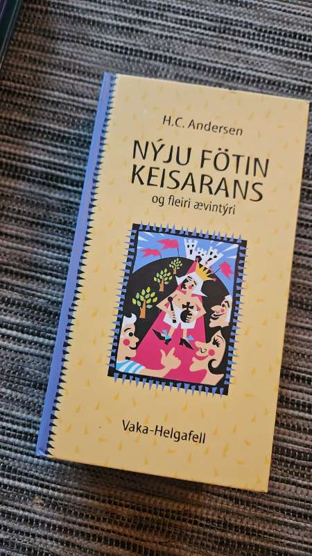 Nýju fötin keisarans bók