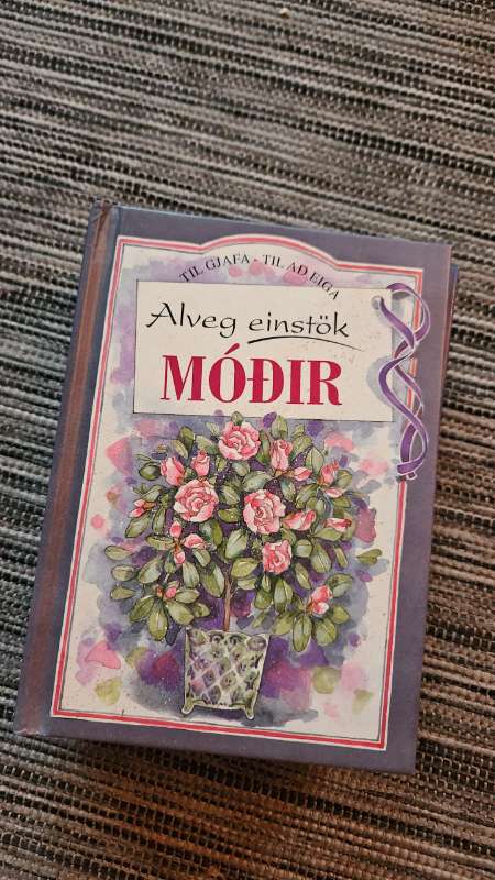 Alveg einstök móðir bók